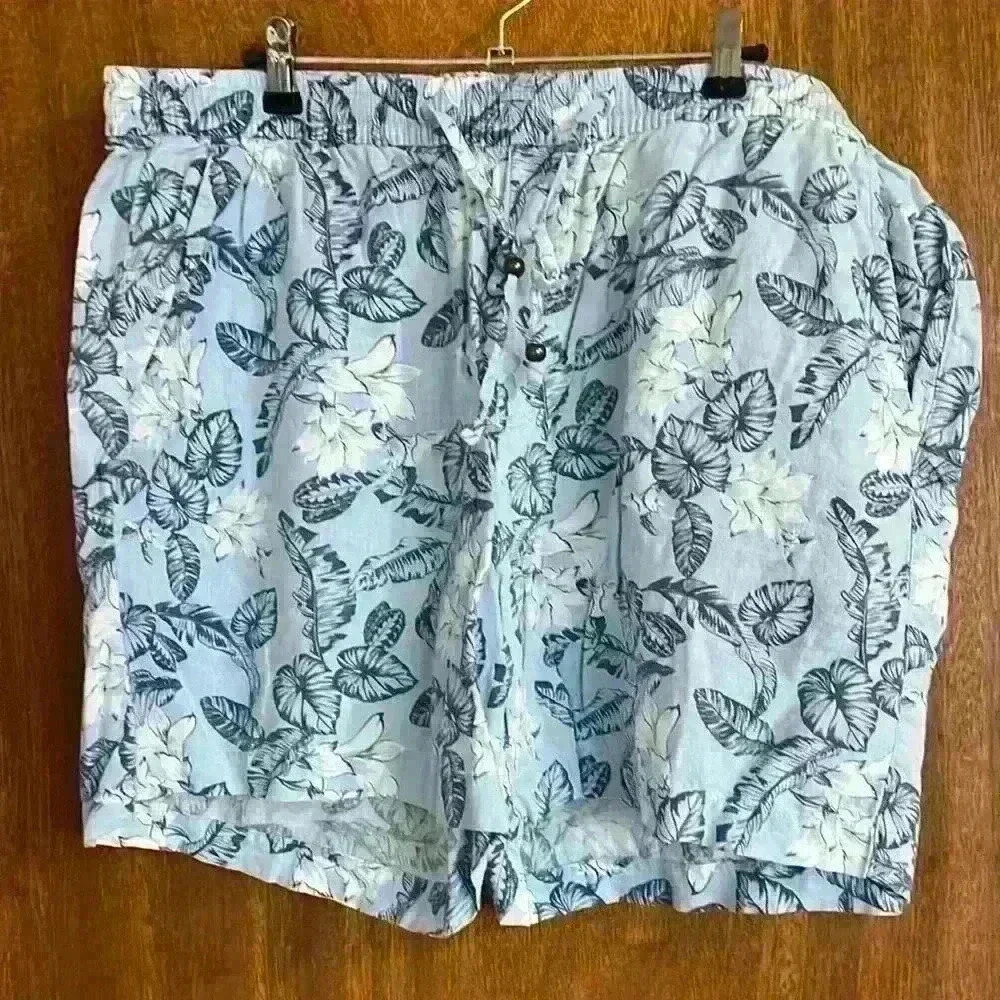 Hawaiian print shorts great condition linen blend size XL